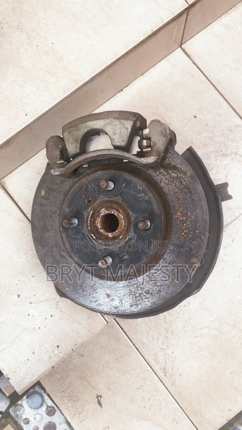 Toyota Yaris Hub and Alternator