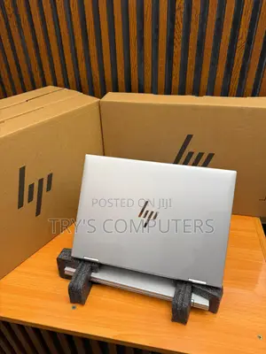 New Laptop HP EliteBook 830 G9 16GB Intel Core i5 SSD 256GB