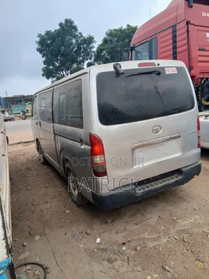 Toyota HiAce 2009 Silver