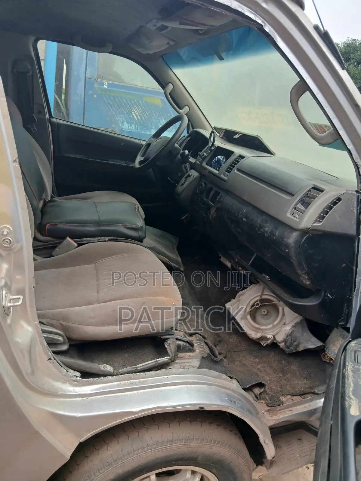 Toyota HiAce 2009 Silver