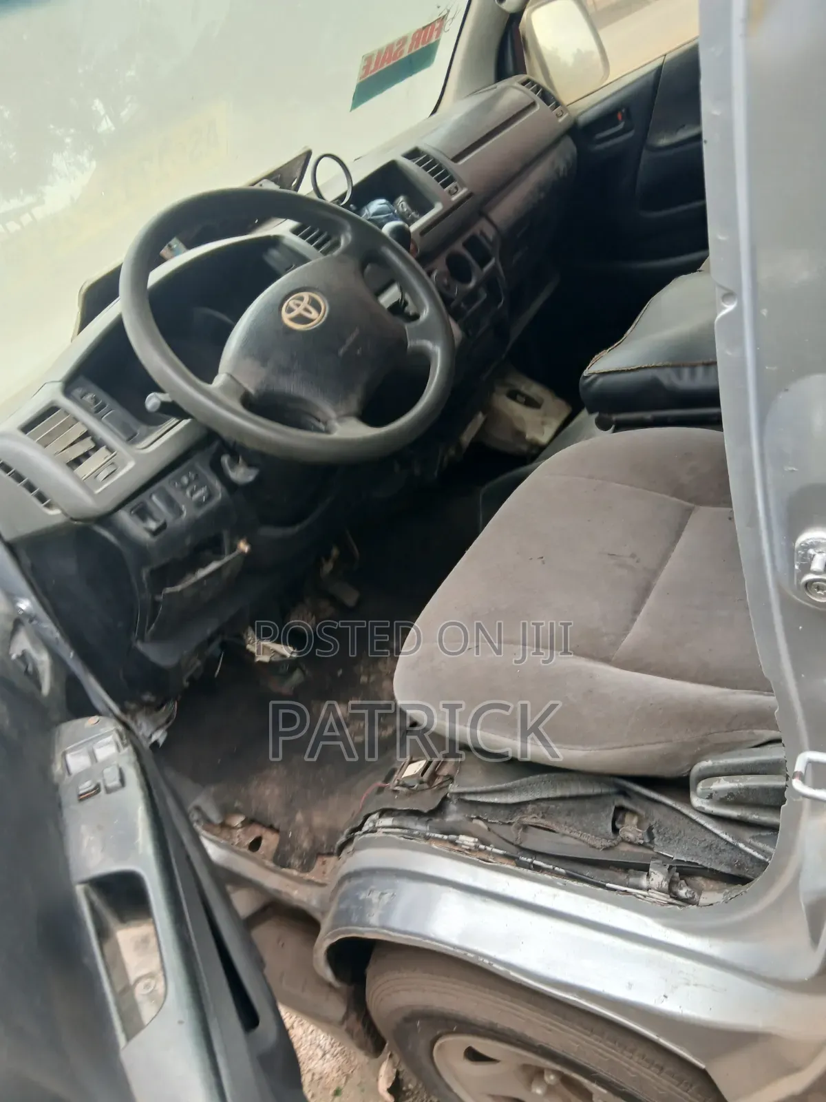 Toyota HiAce 2009 Silver