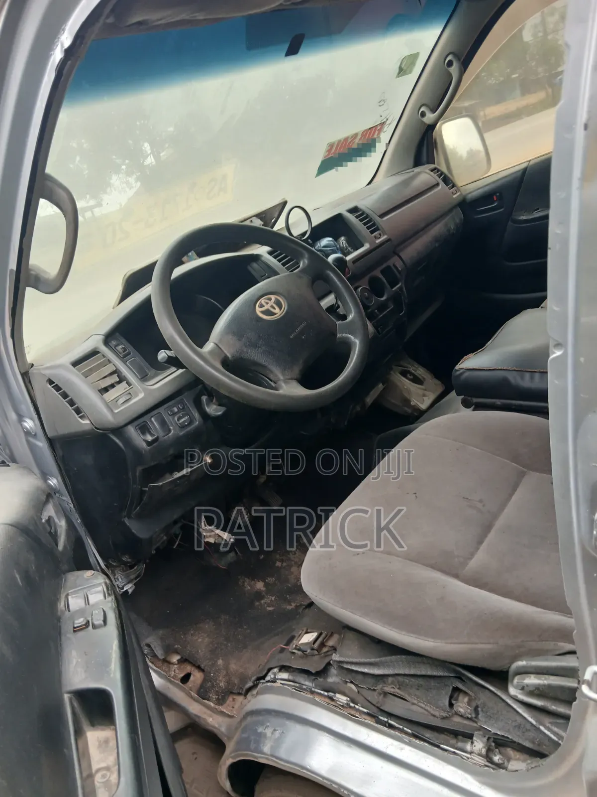 Toyota HiAce 2009 Silver
