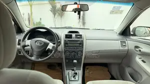 Toyota Corolla LE Special Edition 4dr Sedan (1.8L 4cyl 4A) 2013 Gray
