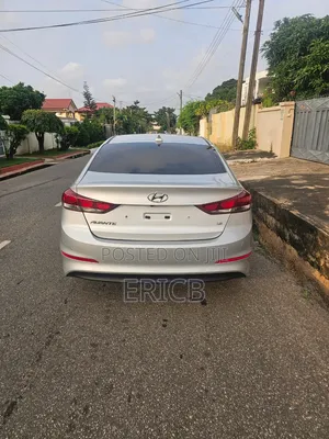 Hyundai Avante 2018 Silver