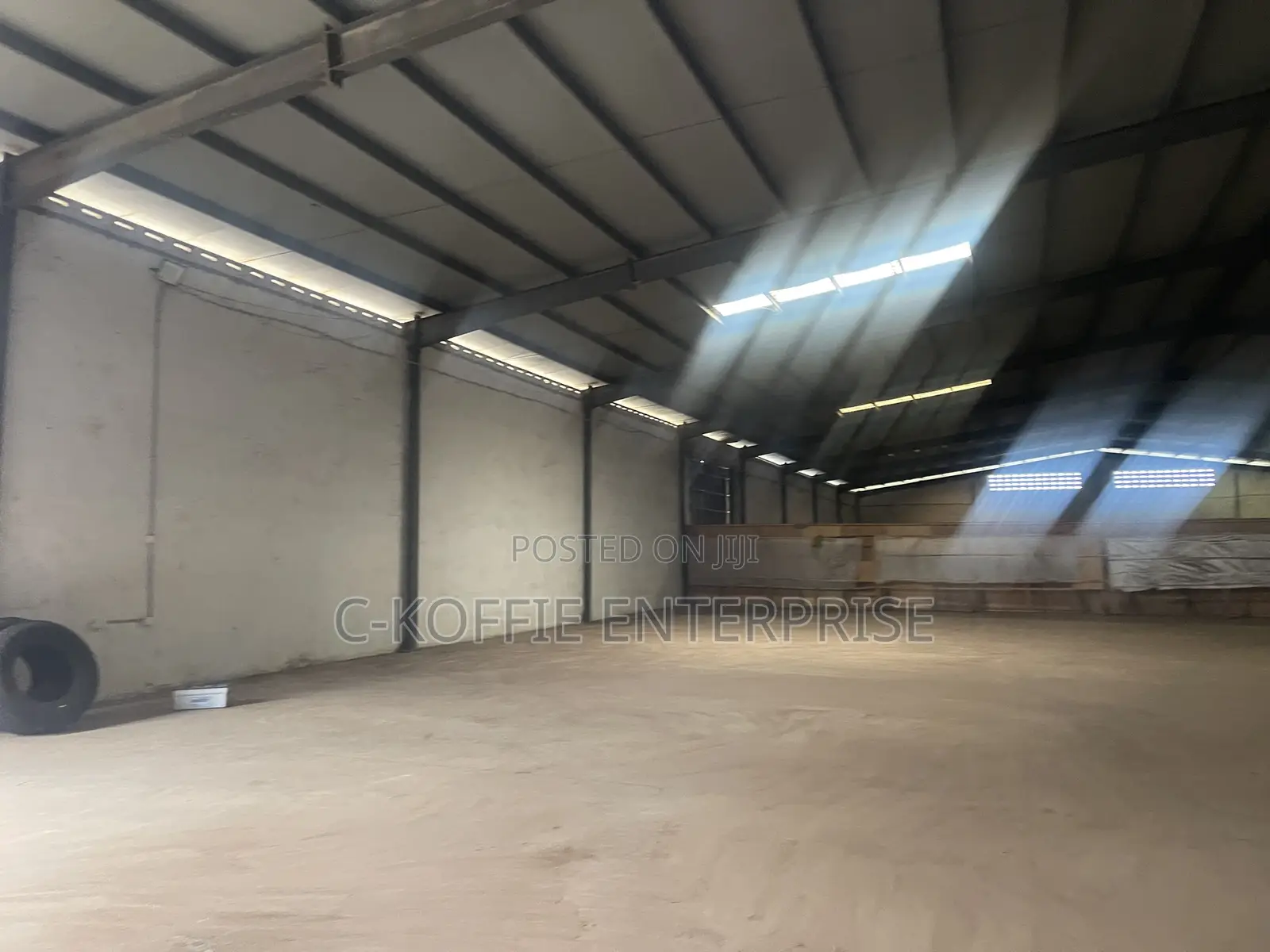 Class 800 SQM Warehouse at Spintex for Rent