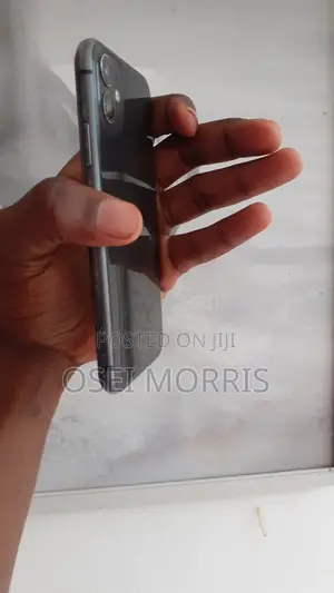 Apple iPhone 11 64 GB Black