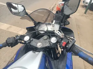Yamaha 2018 Blue