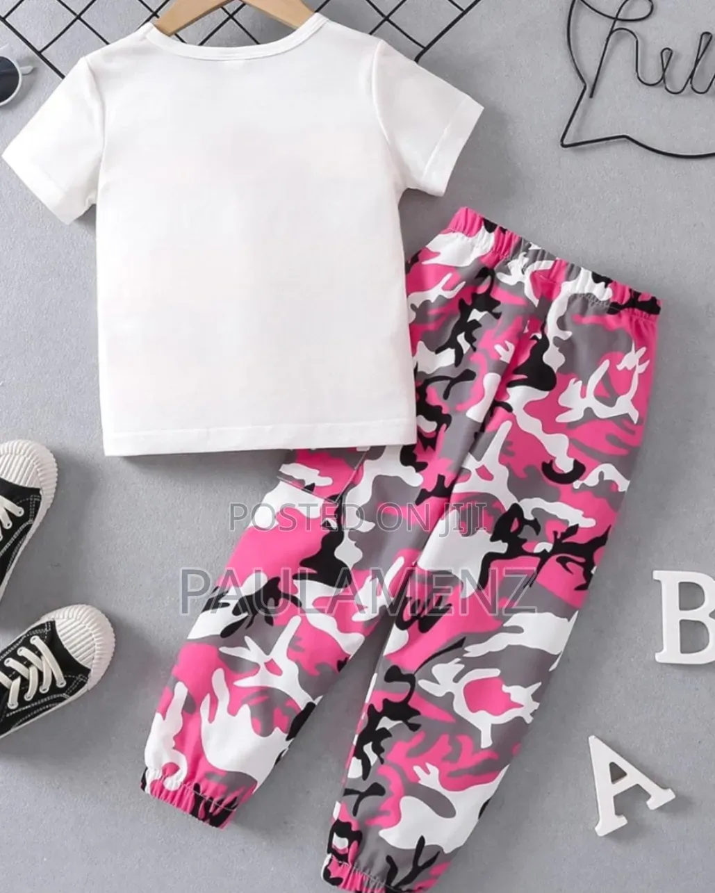 Kids Girls Top and Down for Age 5 to 6yrs.