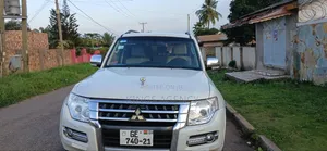 Mitsubishi Pajero 2015 White