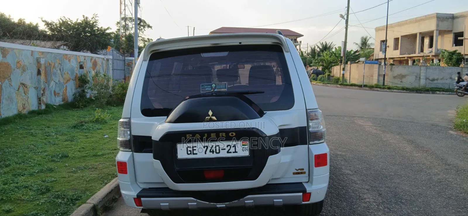 Mitsubishi Pajero 2015 White