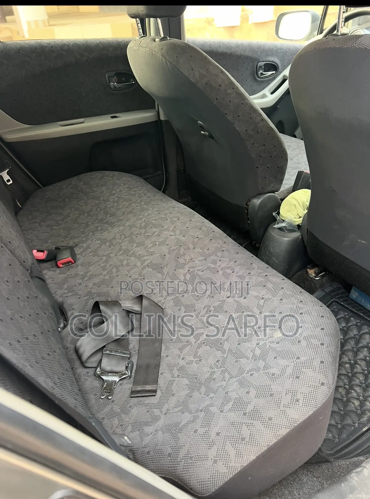 Toyota Vitz 1.3 FWD 3dr 2009 Beige