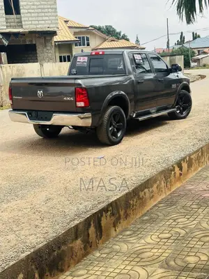 RAM 1500 2018 Gray