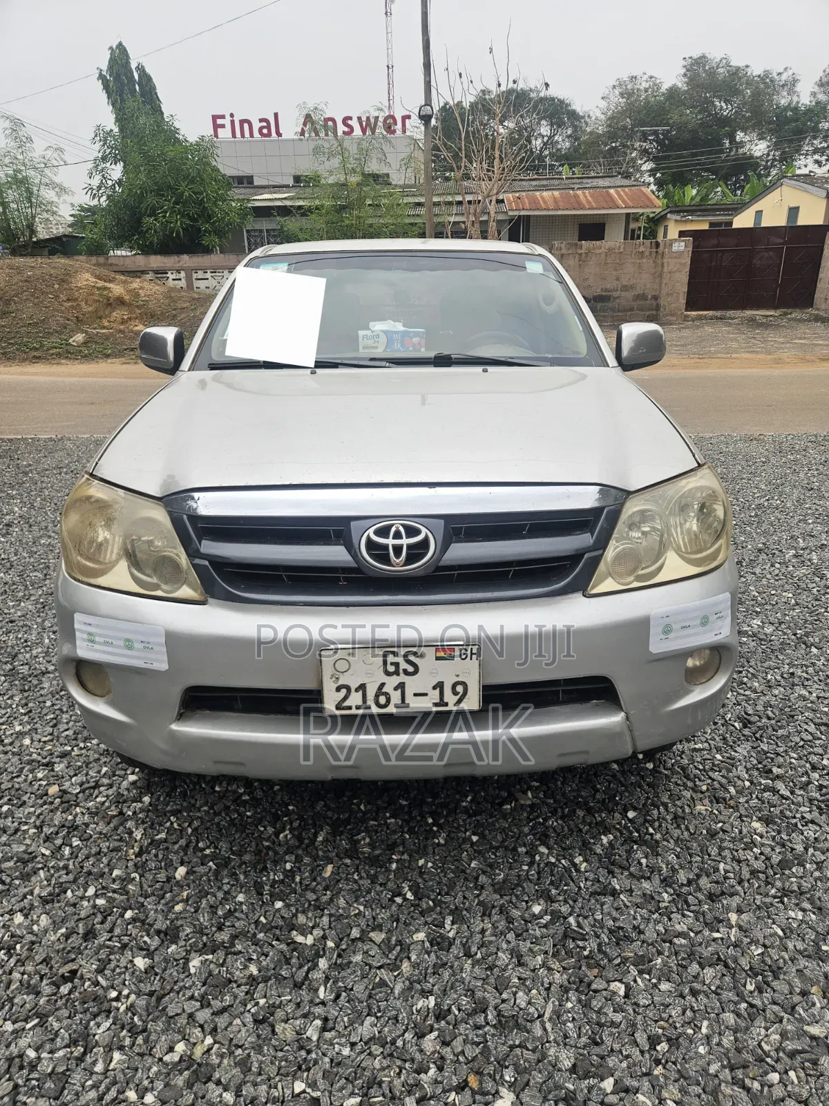 Toyota Fortuner 2010 Gold