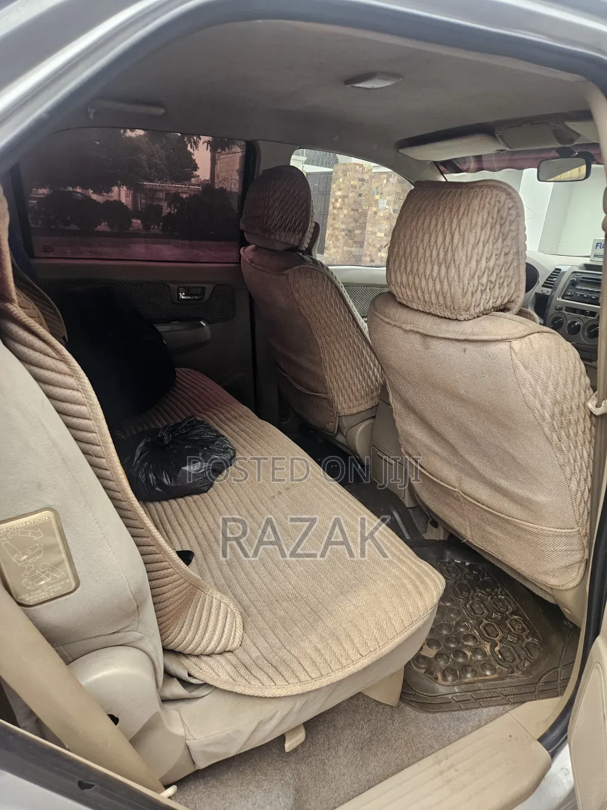 Toyota Fortuner 2010 Gold