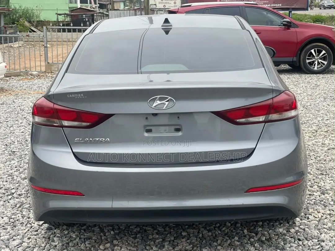 Hyundai Elantra 2017 Gray