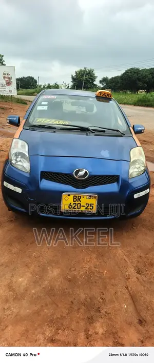 Toyota Vitz 1.5 FWD 3dr 2010 Blue
