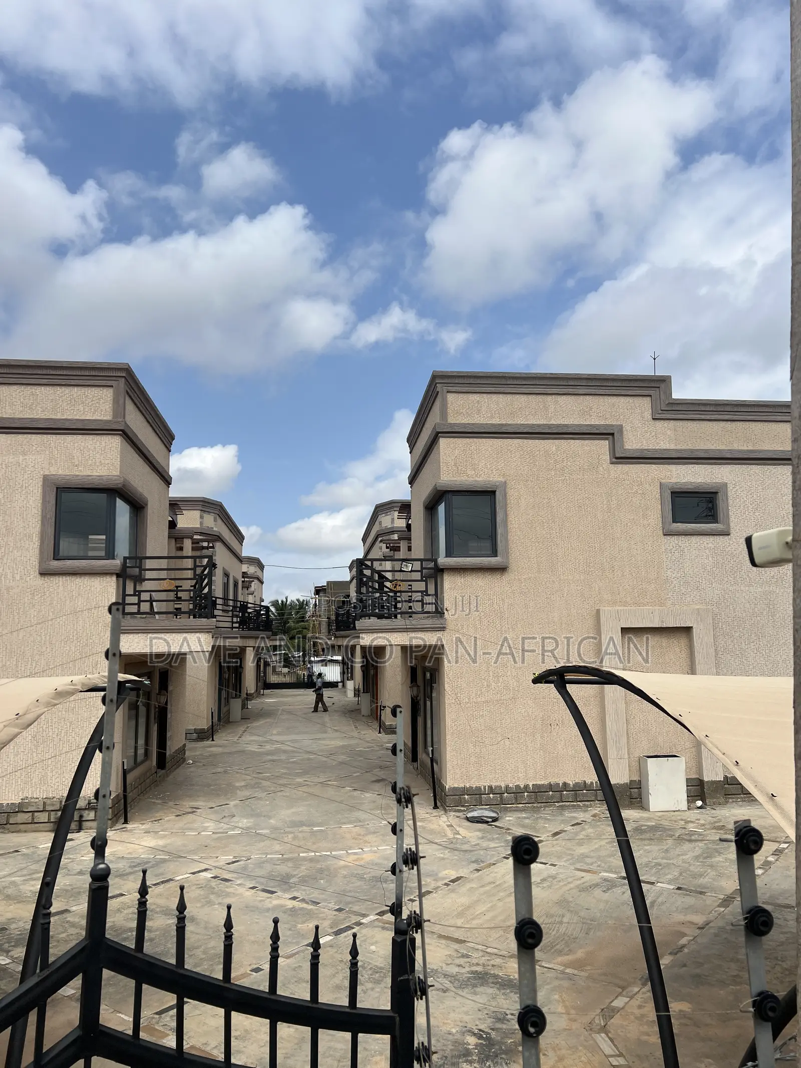 2bdrm Apartment in Prime Residence And, School Junction for rent