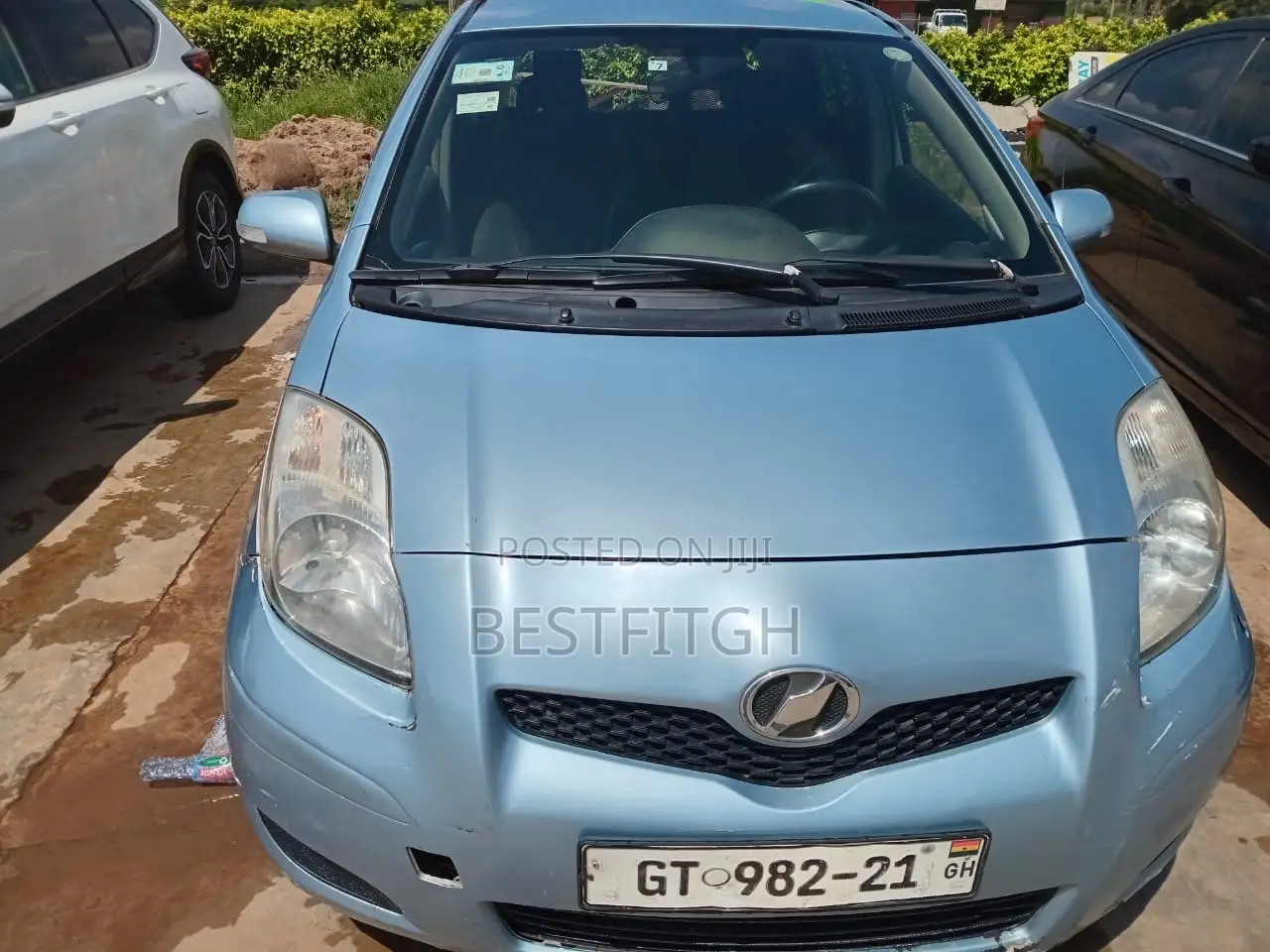 Toyota Vitz 2010 Blue