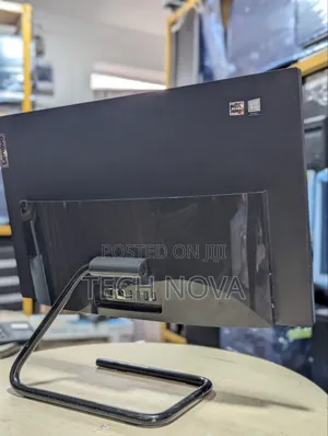 Desktop Computer Lenovo ideacentre AIO 330 16GB AMD Ryzen 5 SSD 512GB