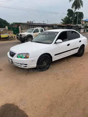 Hyundai Elantra GT 2002 White