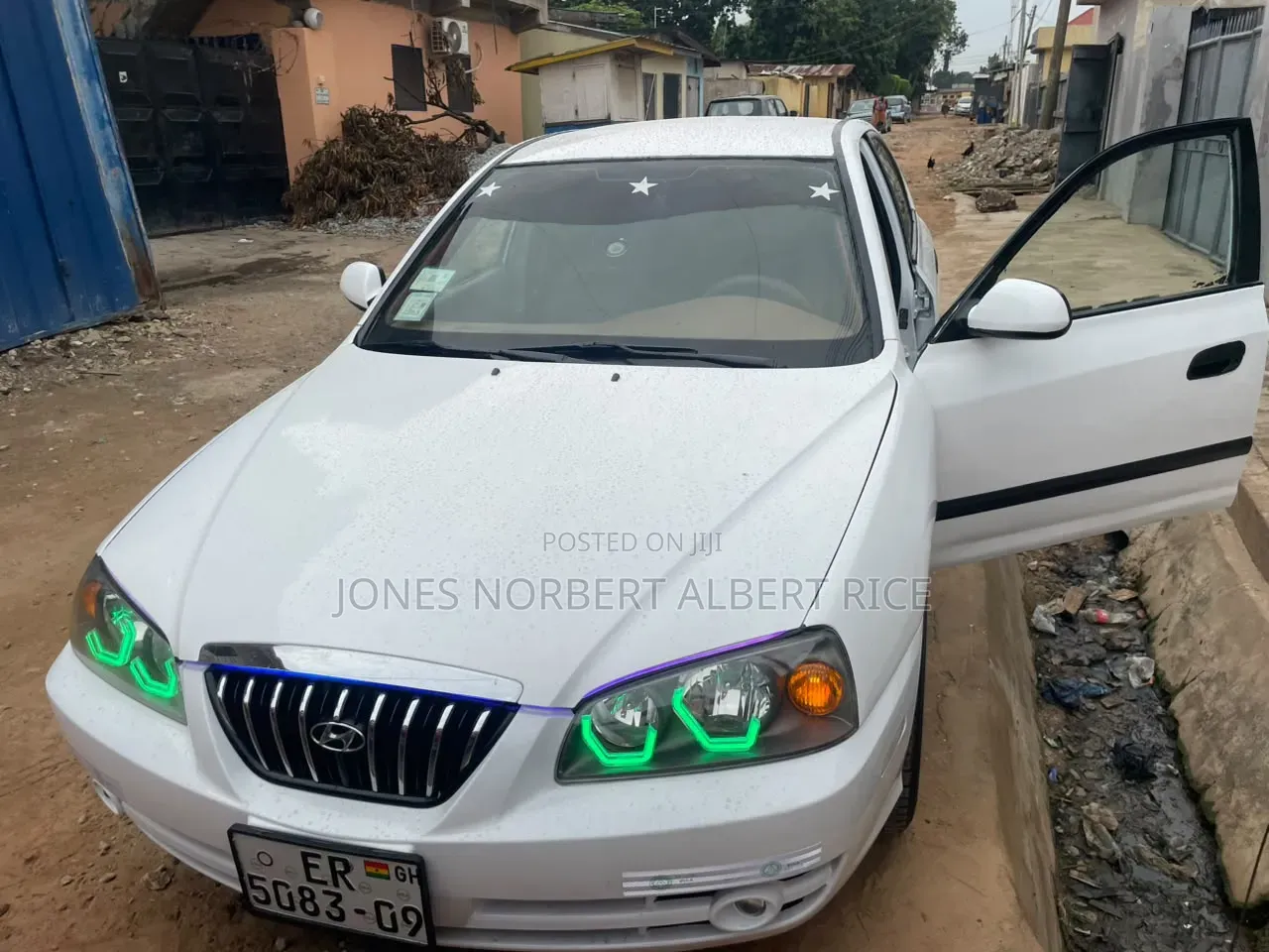 Hyundai Elantra GT 2002 White