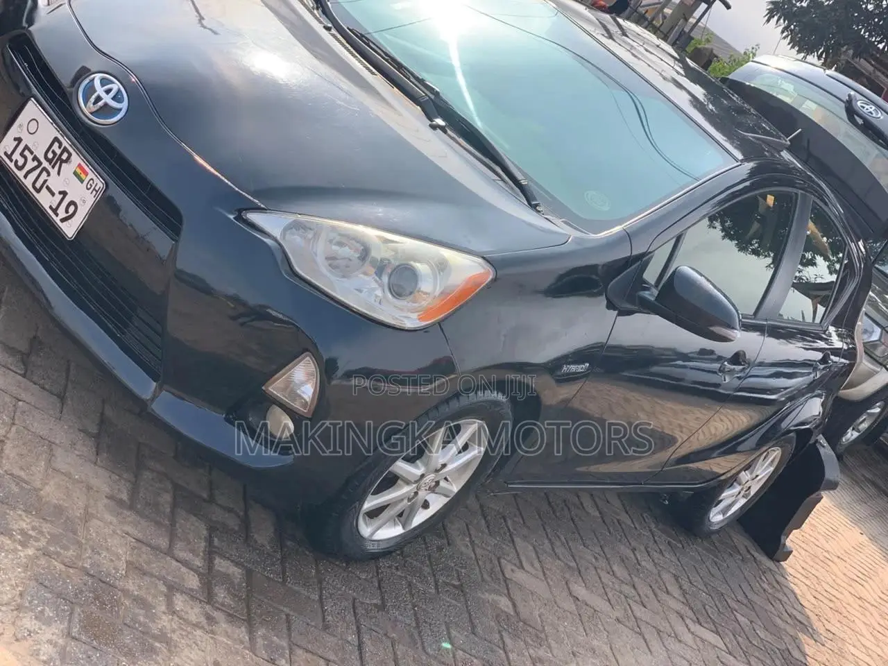 Toyota Prius 4dr Hatchback (1.8L 4cyl gas/electric hybrid CVT) 2016
