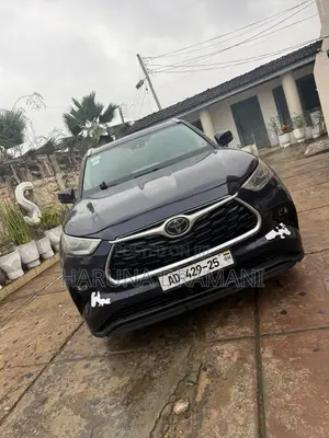 Toyota Highlander Limited 2021 Blue