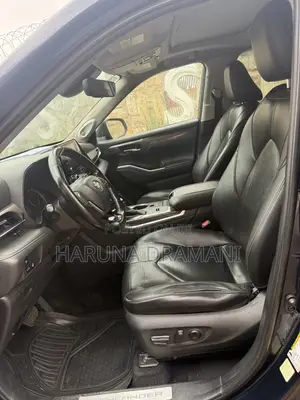 Toyota Highlander Limited 2021 Blue