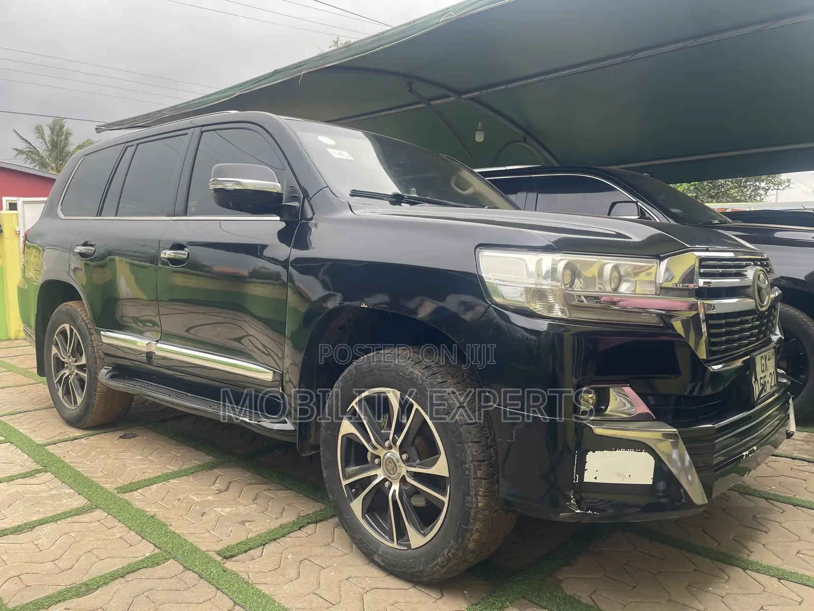 Toyota Land Cruiser 4.6 V8 GX-R 2013 Black
