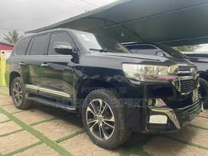 Toyota Land Cruiser 4.6 V8 GX-R 2013 Black