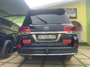 Toyota Land Cruiser 4.6 V8 GX-R 2013 Black