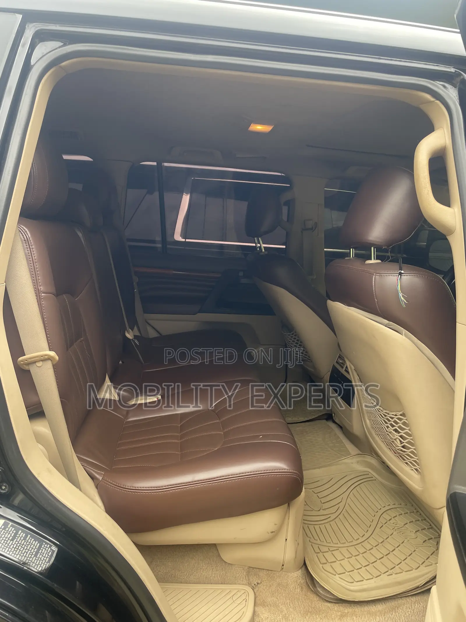 Toyota Land Cruiser 4.6 V8 GX-R 2013 Black