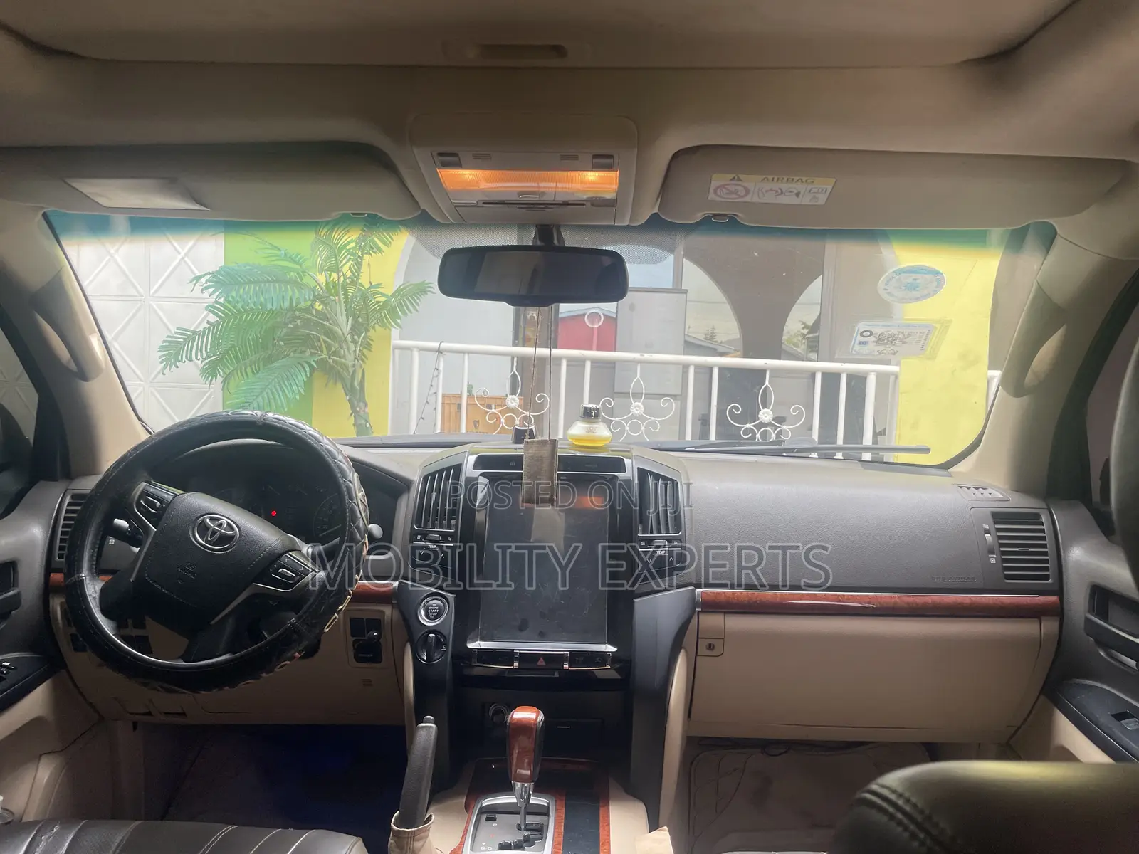 Toyota Land Cruiser 4.6 V8 GX-R 2013 Black