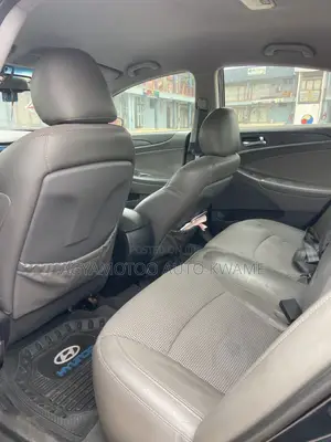 Hyundai Sonata SE 2.0T Sedan FWD (2.0L 4cyl 6A) 2013 Black