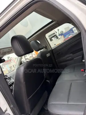 Mitsubishi Outlander 2016 White