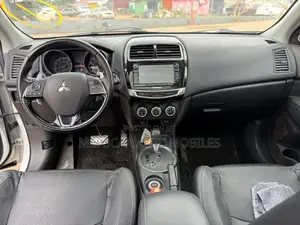 Mitsubishi Outlander 2016 White