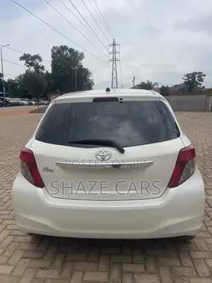 Toyota Vitz 2012 White