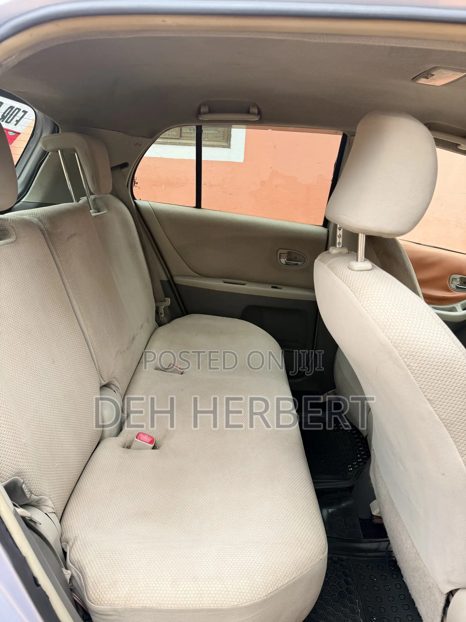 Toyota Vitz 2010 Gray