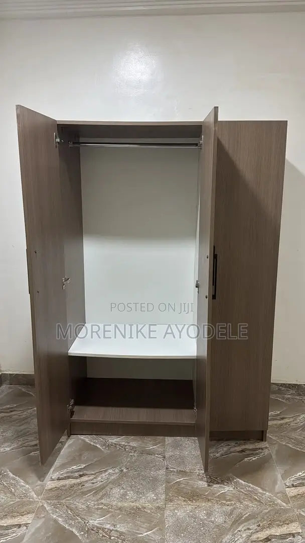 Como 3 Door Wardrobe (Light Brown)