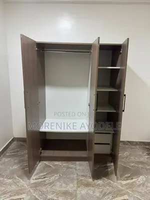 Como 3 Door Wardrobe (Light Brown)