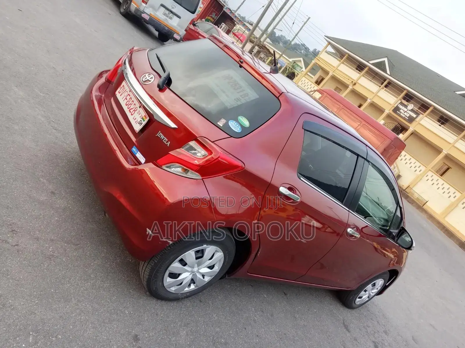 Toyota Vitz 2015 Maroon