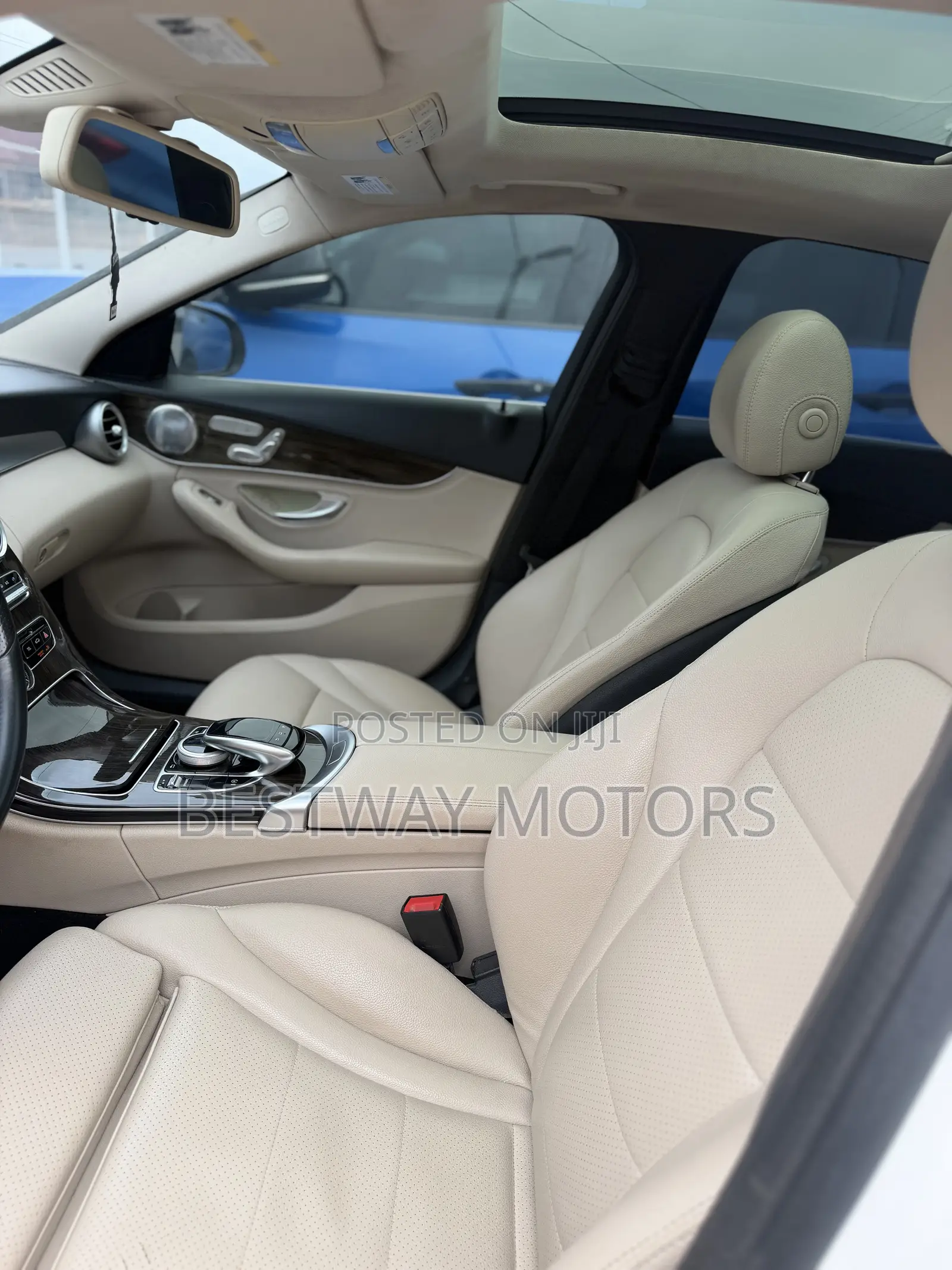 Mercedes-Benz C300 Luxury 4matic Sedan AWD (2.0L 4cyl 7A) 2017 White