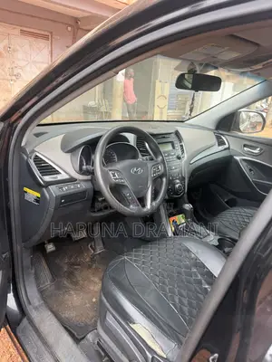 Hyundai Santa Fe SE AWD 2016 Black