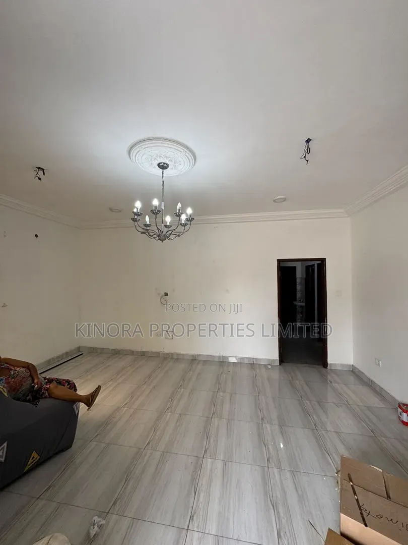 3bdrm Apartment in Kingsby, The Mall for rent