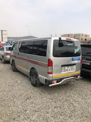 Toyota HiAce 2009 Silver