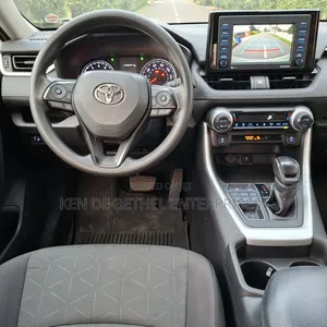 Toyota RAV4 2021 Green
