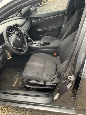 Honda Civic EX Hatchback 2018 Gray
