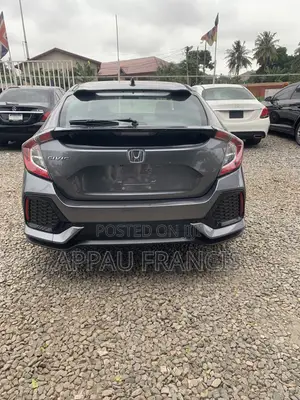 Honda Civic EX Hatchback 2018 Gray