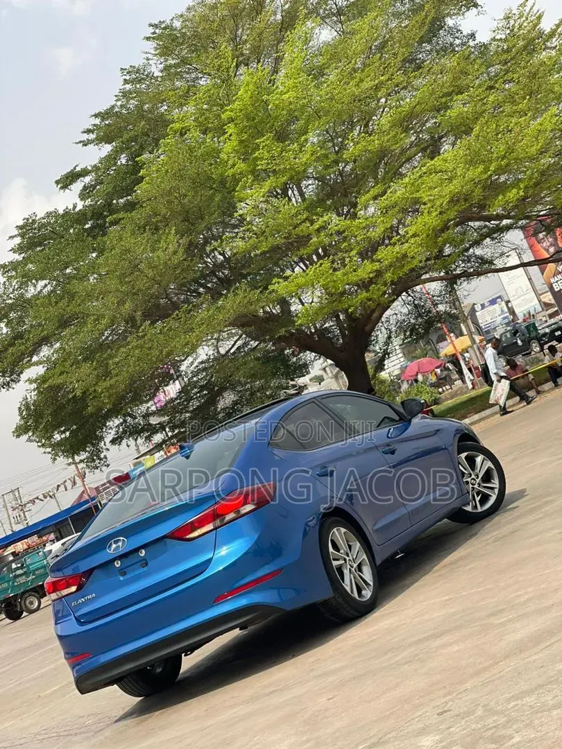 Hyundai Elantra 2018 Blue