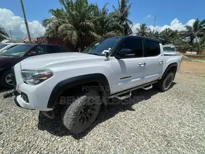 Toyota Tacoma 2017 White